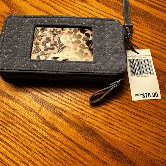 Vera Bradley wristlet - Picture 3 of 3